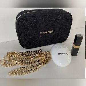 Winter 2023 Holiday Chanel Beauty Tweed Pouch ONLY! Navy & Gold clutch